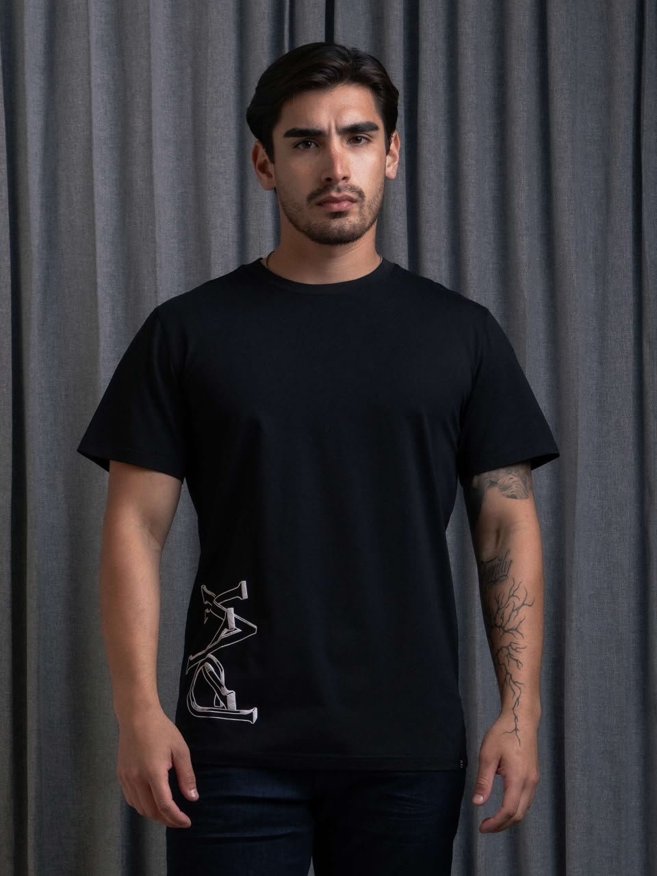 Camiseta negra Trazo Negro